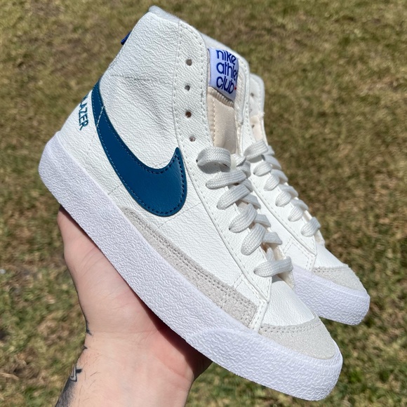 Nike Shoes - NIKE BLAZER MID CREAM BLUE